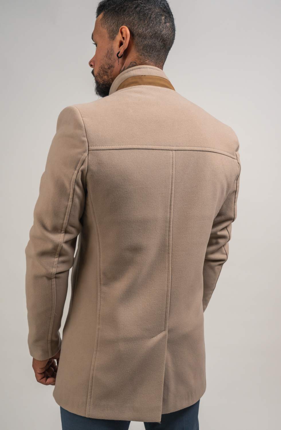 MANTEAU EN LAINE CRÈME ET CAMEL